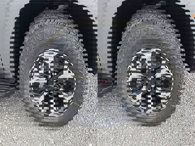 New 2026 GMC Yukon AT4 image 18