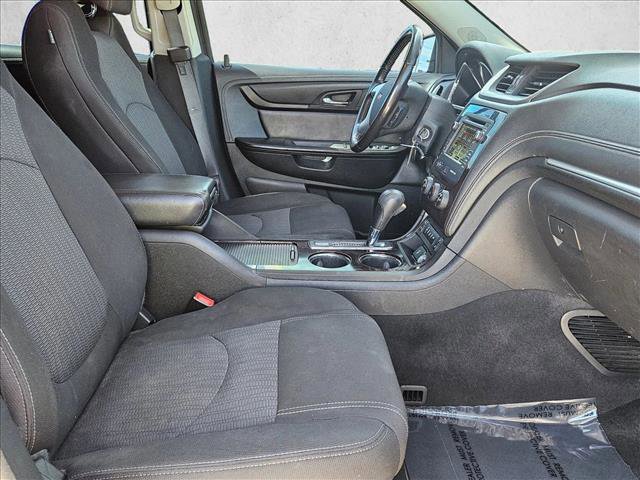 Used 2017 Chevrolet Traverse LT w/ Style and Technology Package image 21