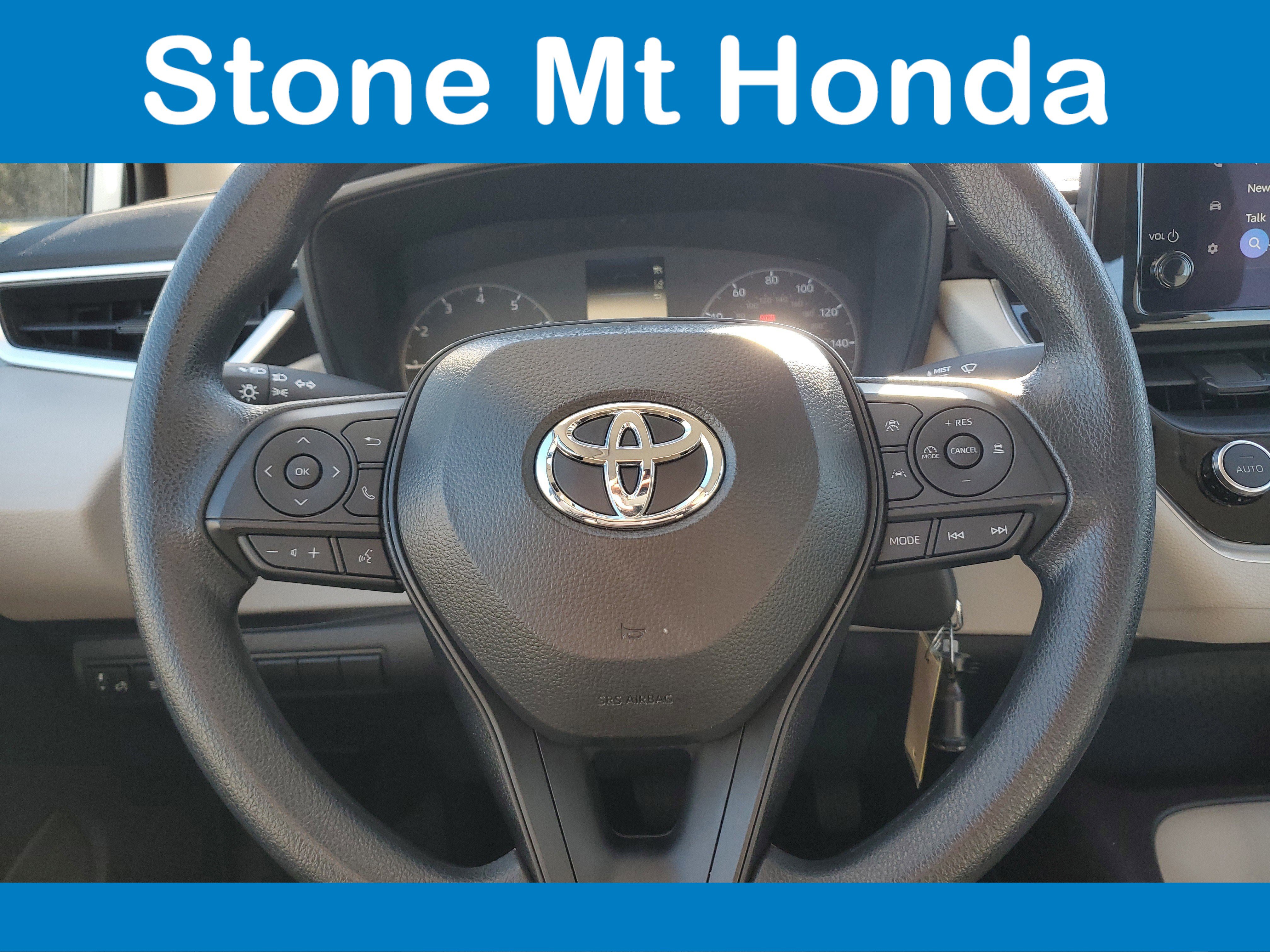 Used 2025 Toyota Corolla LE image 18