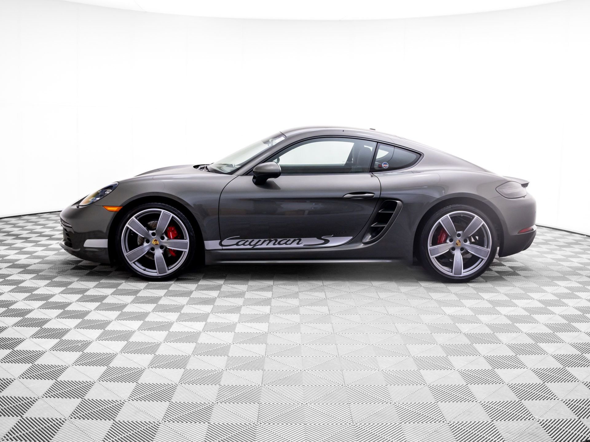 Certified 2025 Porsche 718 Cayman S image 2