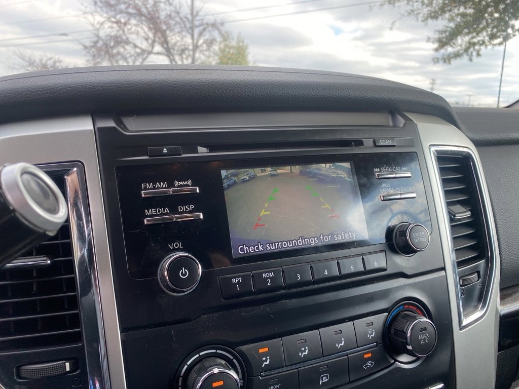 Used 2018 Nissan Titan SV image 18