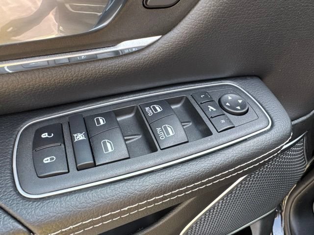 Used 2023 RAM 1500 Laramie AWD/4WD image 21