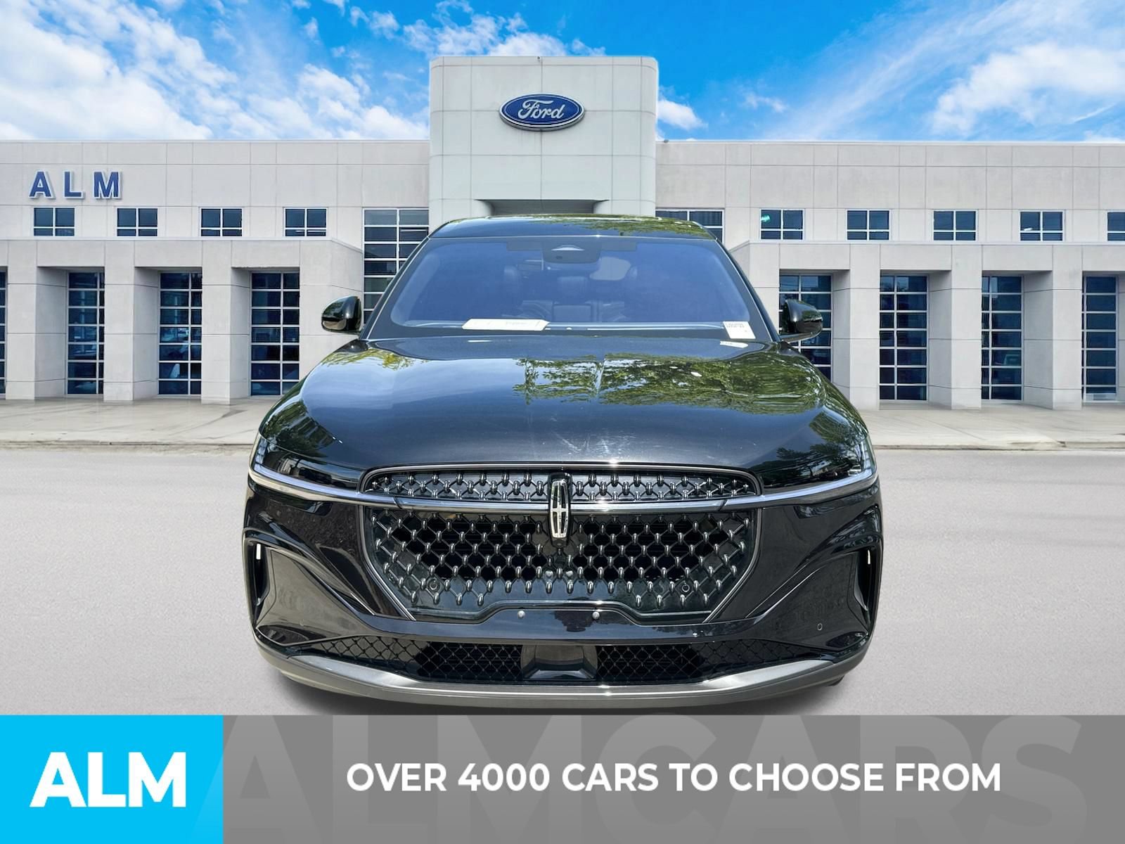 Used 2025 Lincoln Nautilus Premier w/ Equipment Group 102A AWD/4WD image 2