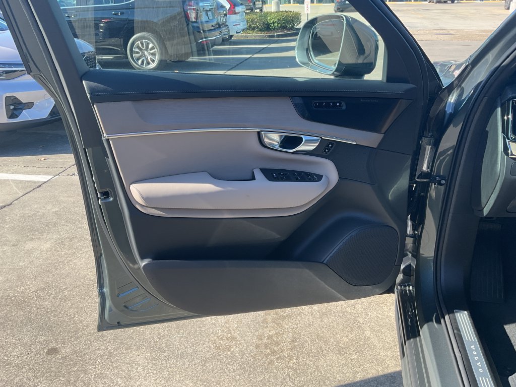 New 2027 Volvo XC90 B6 Plus AWD/4WD image 11
