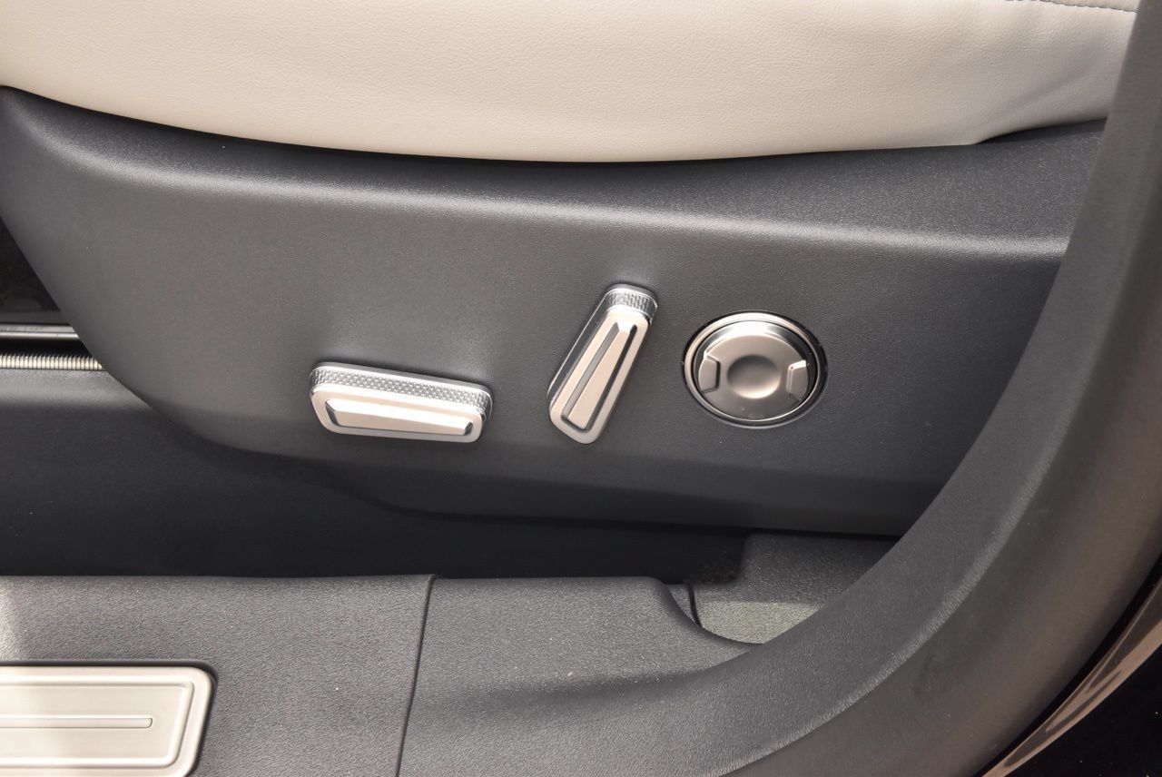 New 2026 Lincoln Nautilus Premier AWD/4WD image 34