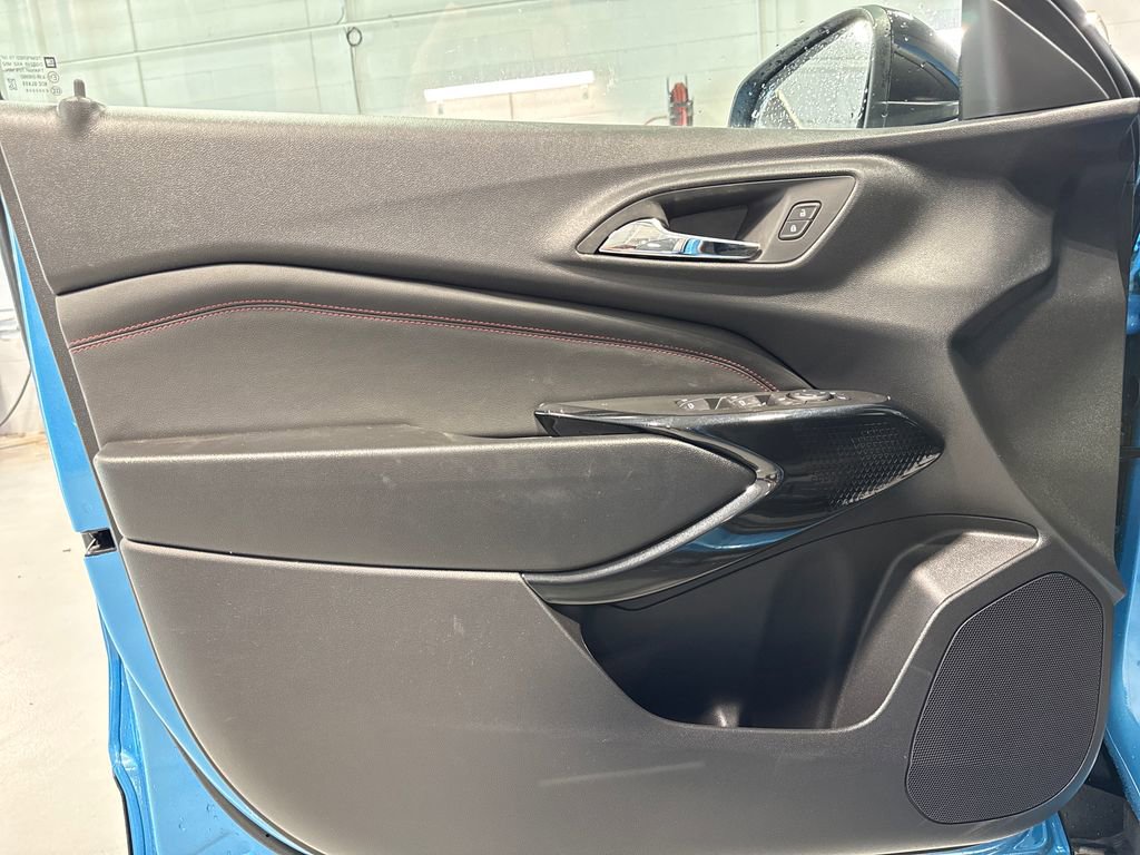 New 2026 Chevrolet Trax RS w/ Sunroof Package FWD image 30