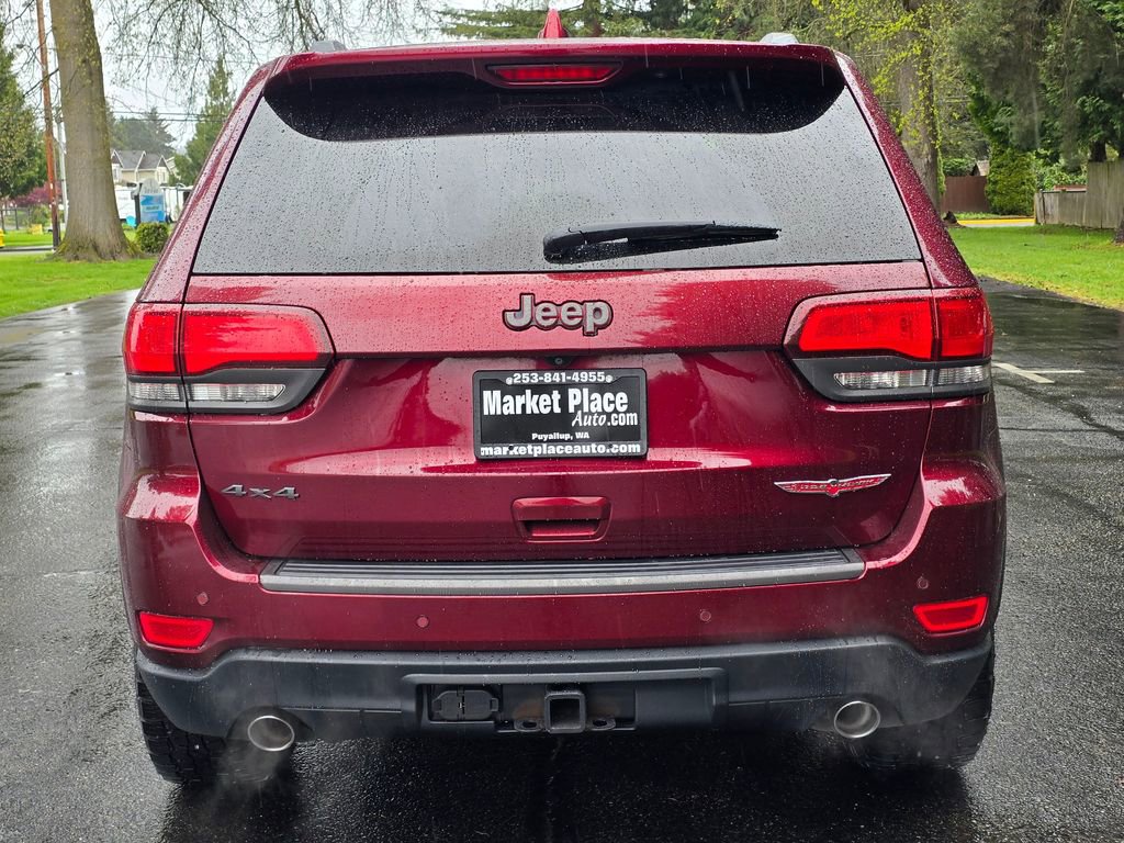 Used 2017 Jeep Grand Cherokee Trailhawk w/ Trailhawk Luxury Group AWD/4WD image 5