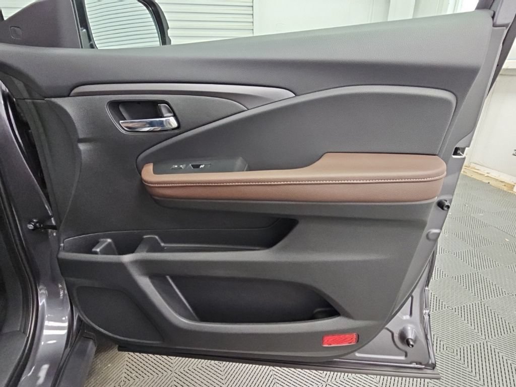 New 2026 Honda Ridgeline RTL image 42