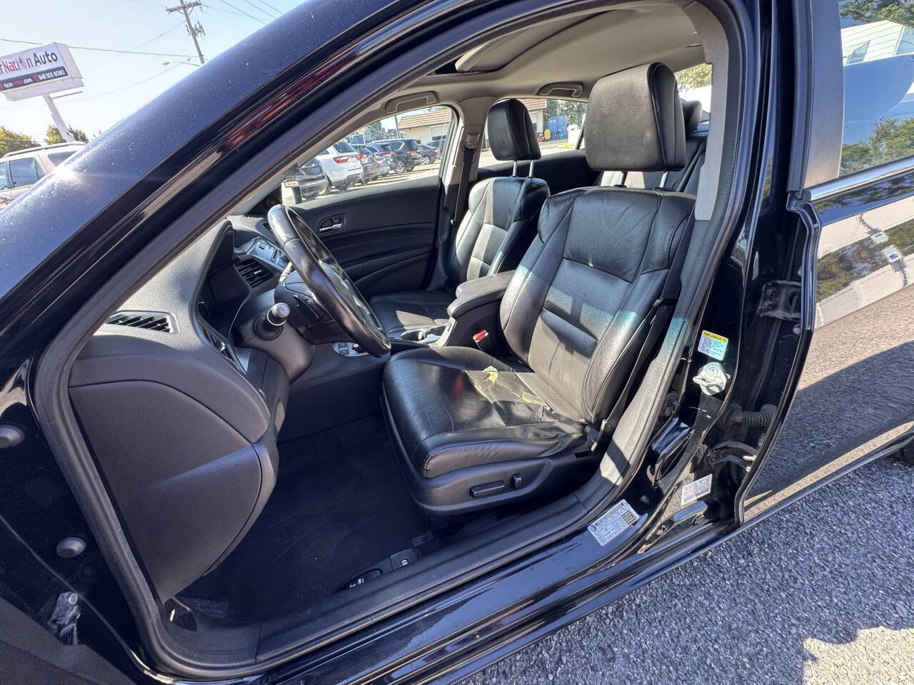 Used 2014 Acura ILX 2.0L w/Premium 4dr Sedan Packa image 42