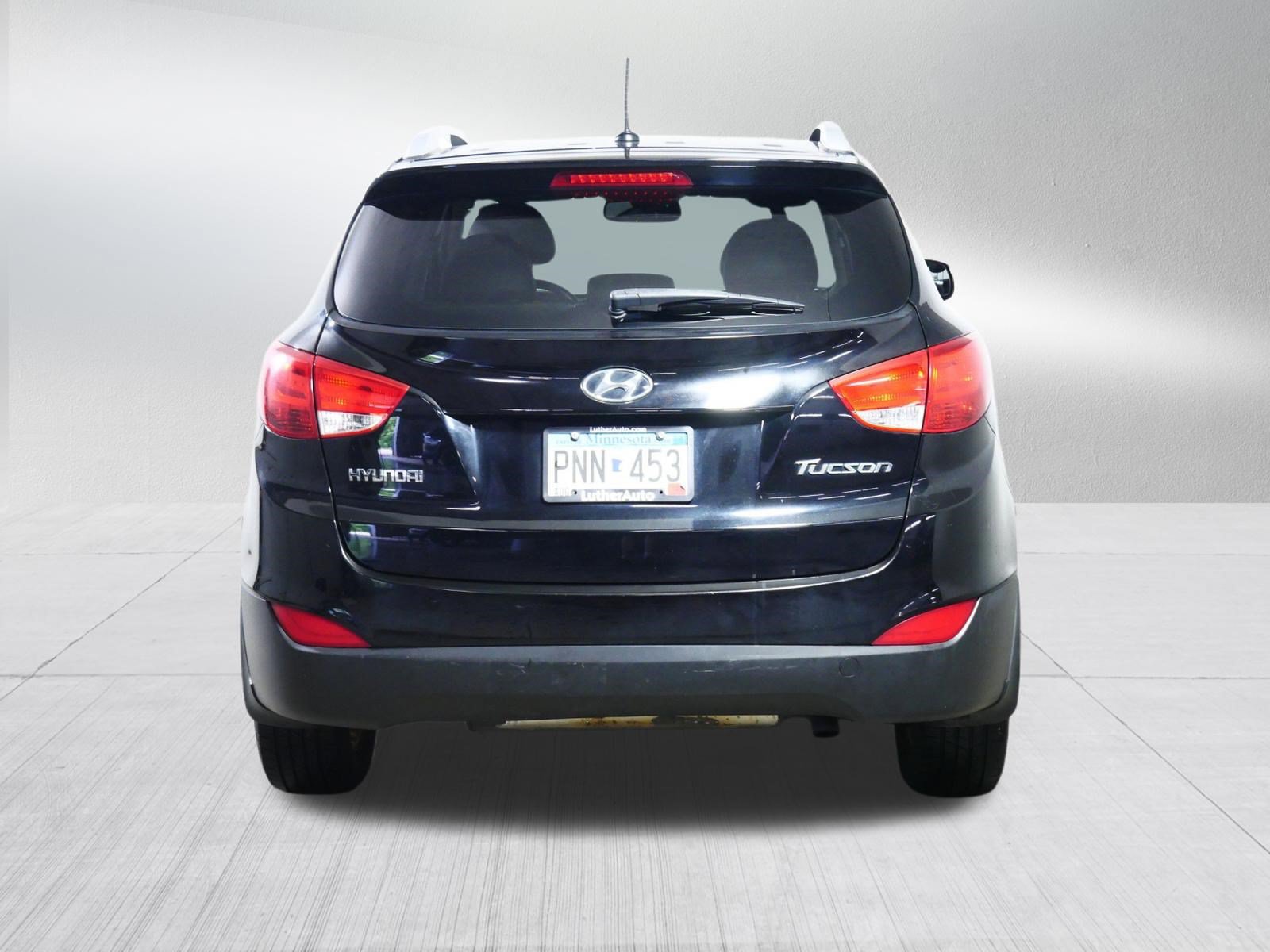 Used 2011 Hyundai Tucson GLS FWD image 6