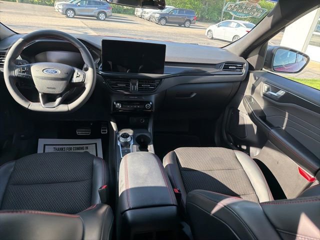 Used 2023 Ford Escape ST-Line w/ Tech Pack #1 AWD/4WD image 14