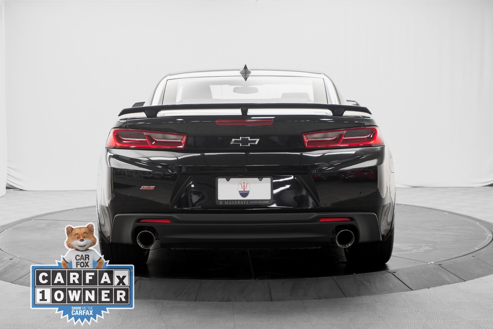 Used 2018 Chevrolet Camaro SS RWD image 4