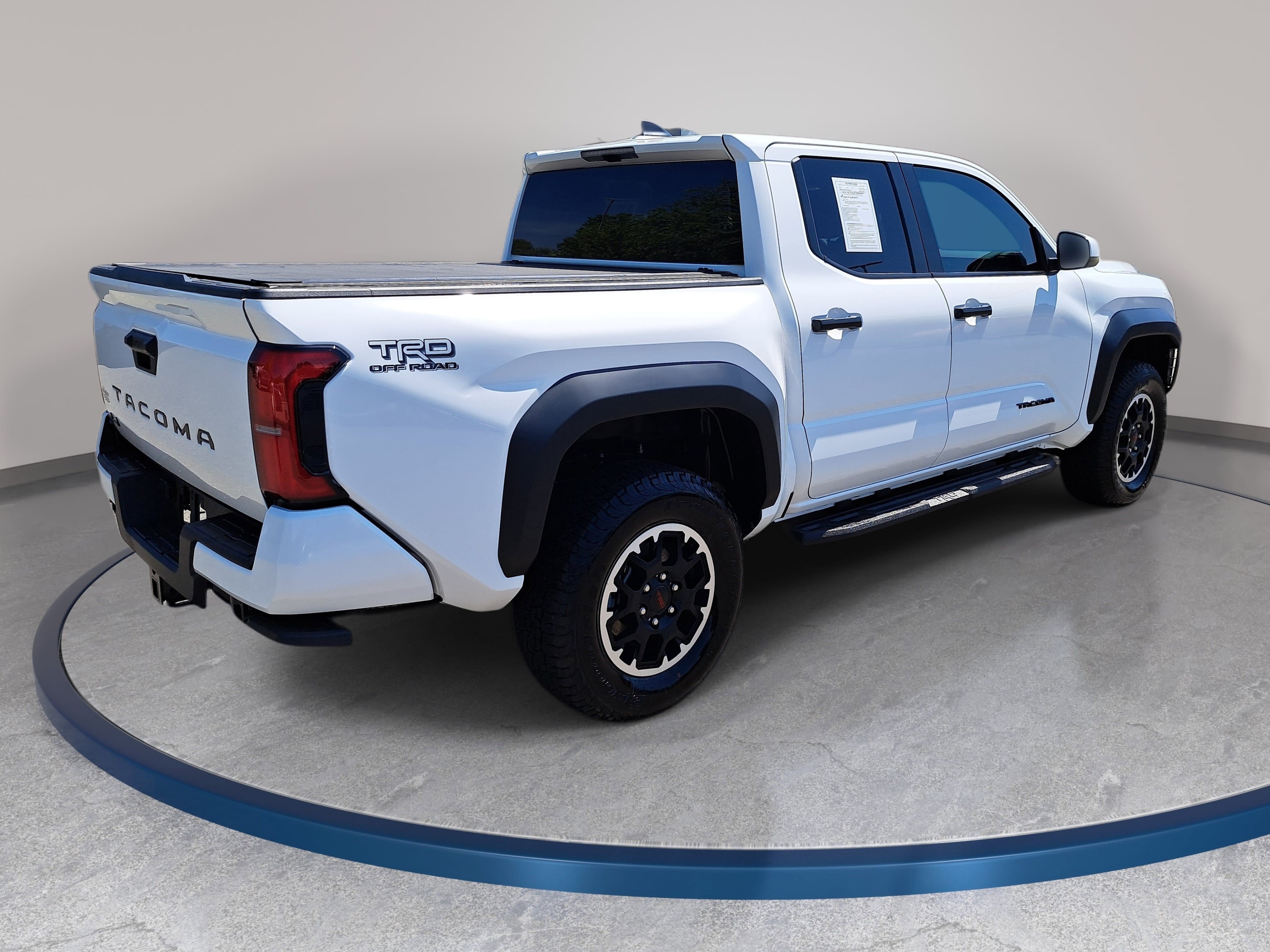 Used 2025 Toyota Tacoma TRD Off-Road AWD/4WD image 5