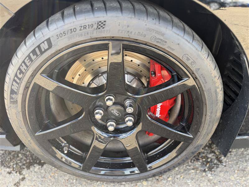 Used 2018 Ford Mustang Shelby GT350R w/ GT350R Equipment Group 920A RWD image 27