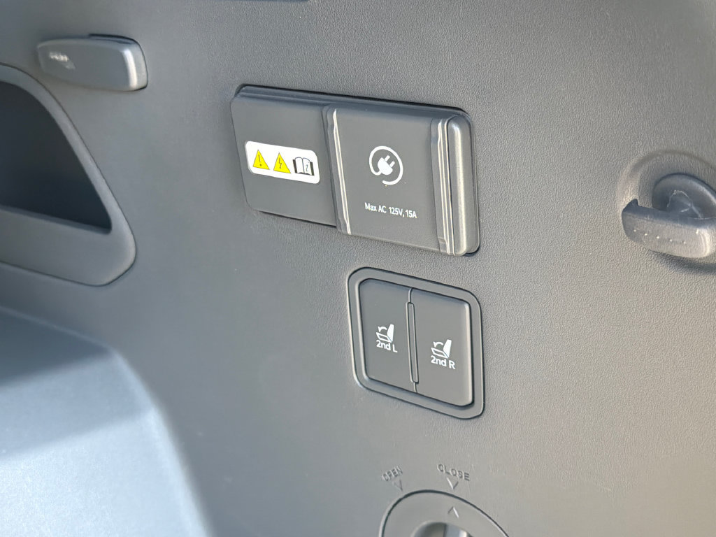 Certified 2024 Kia EV9 Wind AWD/4WD image 10