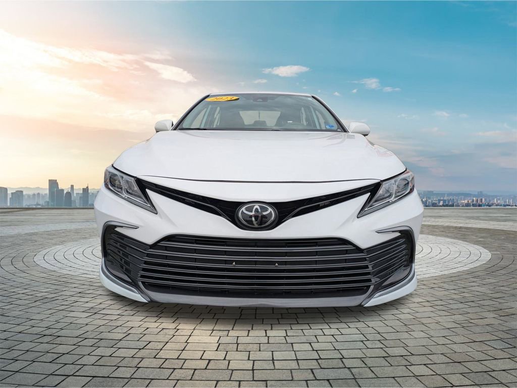 Used 2023 Toyota Camry LE image 10