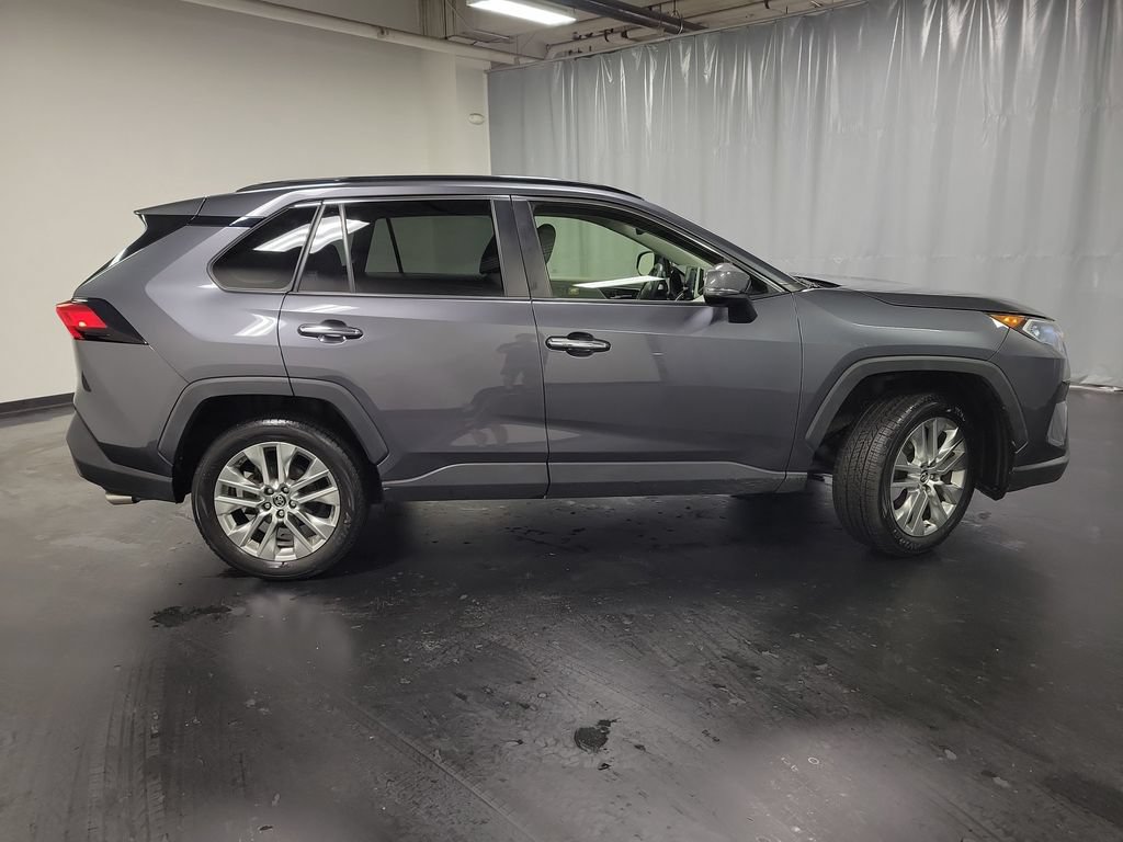 Used 2019 Toyota RAV4 Limited FWD image 9