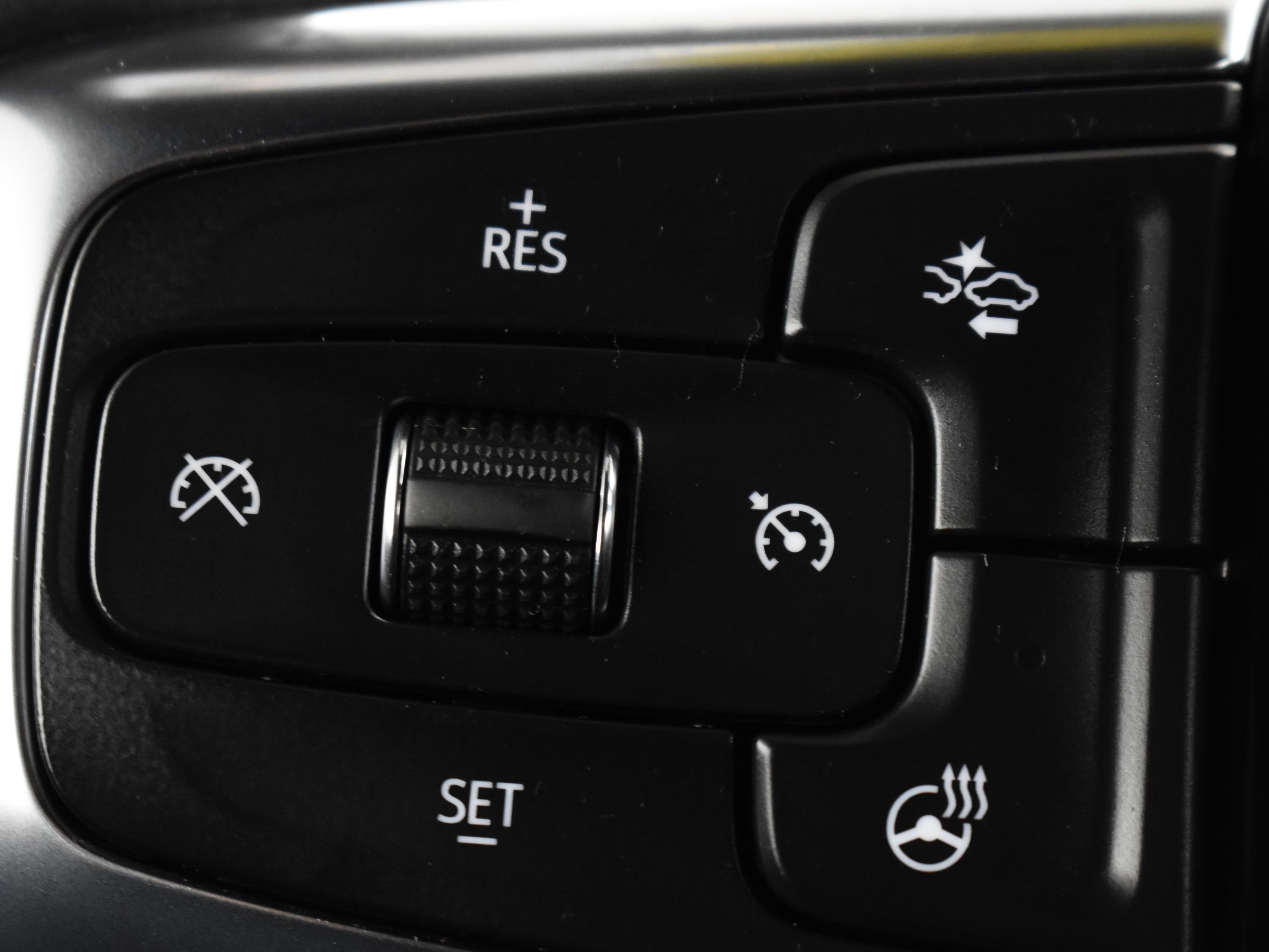 Used 2023 Chevrolet Blazer RS image 34