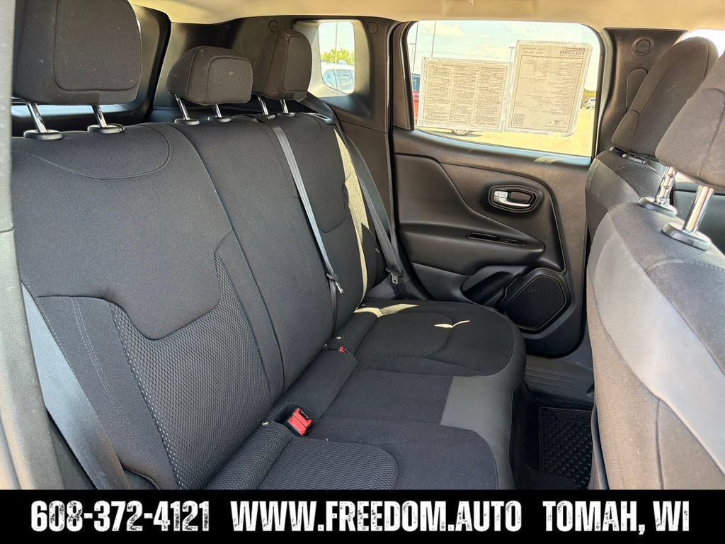 Used 2020 Jeep Renegade Altitude AWD/4WD image 31