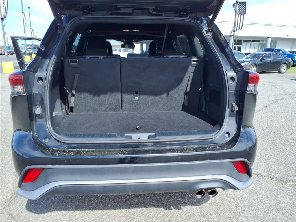 Used 2021 Toyota Highlander XSE image 20