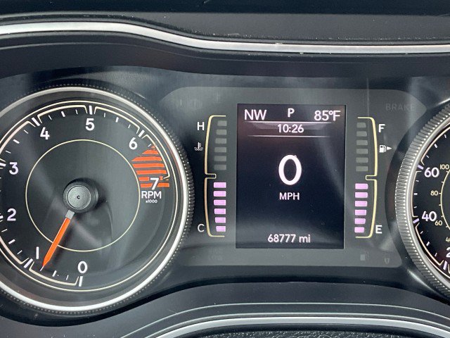 Used 2020 Jeep Cherokee Latitude Plus w/ Cold Weather Group AWD/4WD image 14