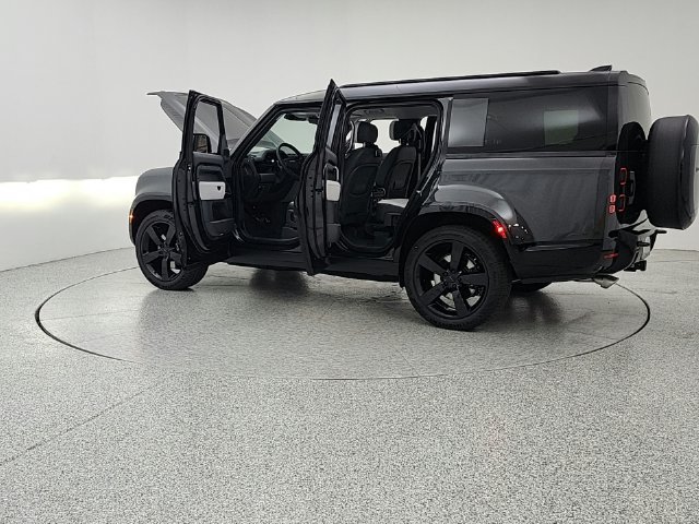 New 2026 Land Rover Defender 130 V8 AWD/4WD image 12