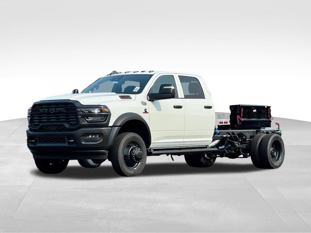 New 2026 RAM 5500 Tradesman AWD/4WD image 3