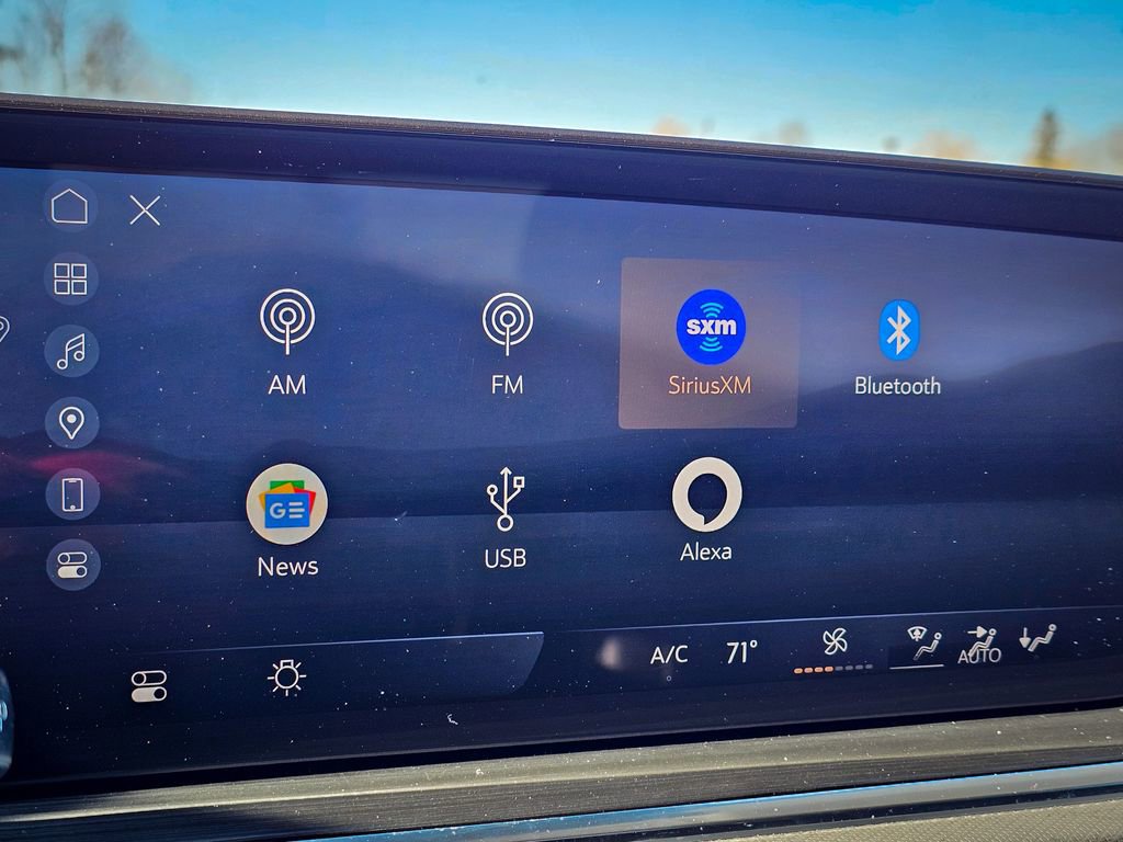 Certified 2025 Buick Envision Preferred image 23