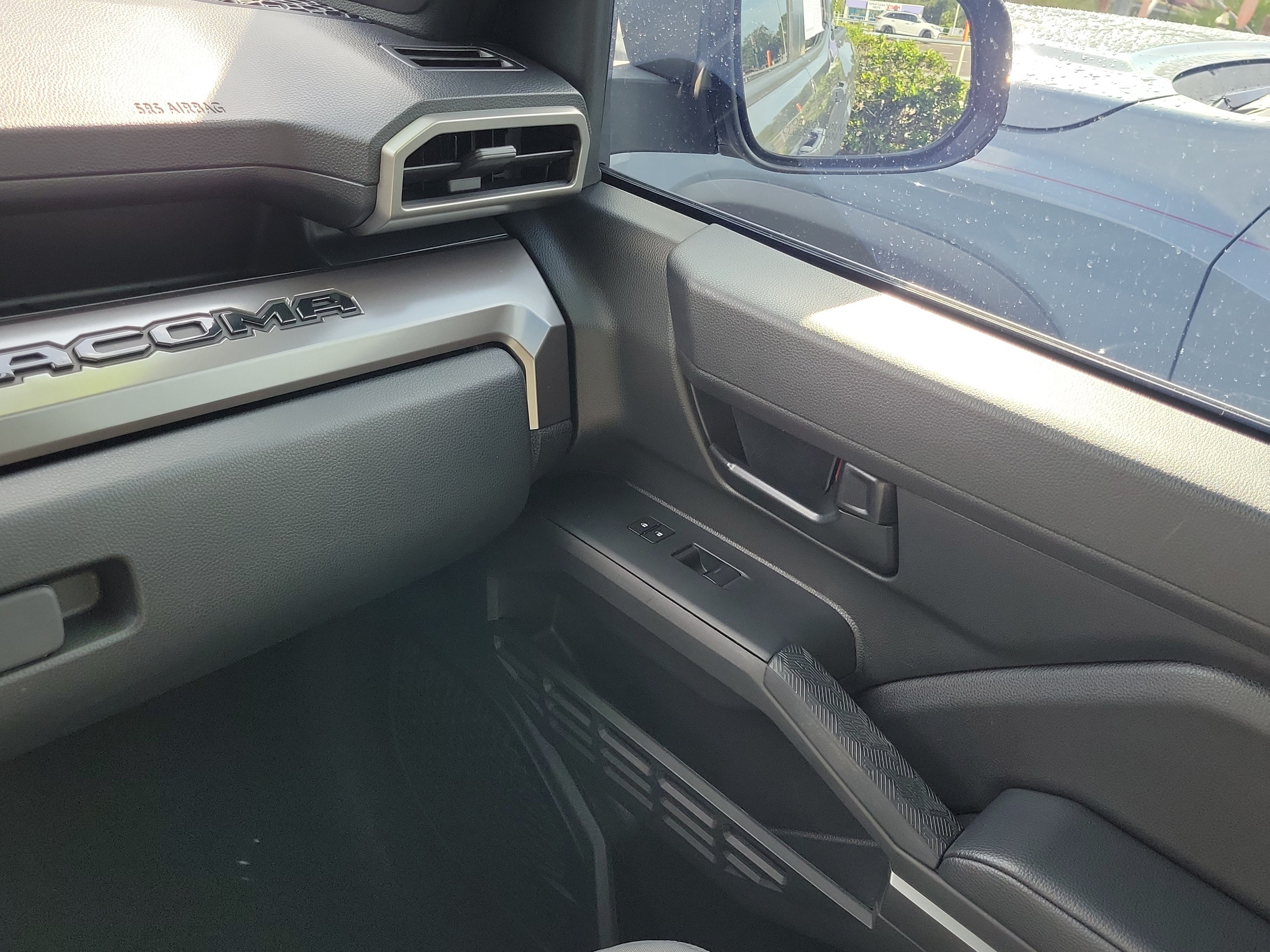Used 2024 Toyota Tacoma SR5 AWD/4WD image 26