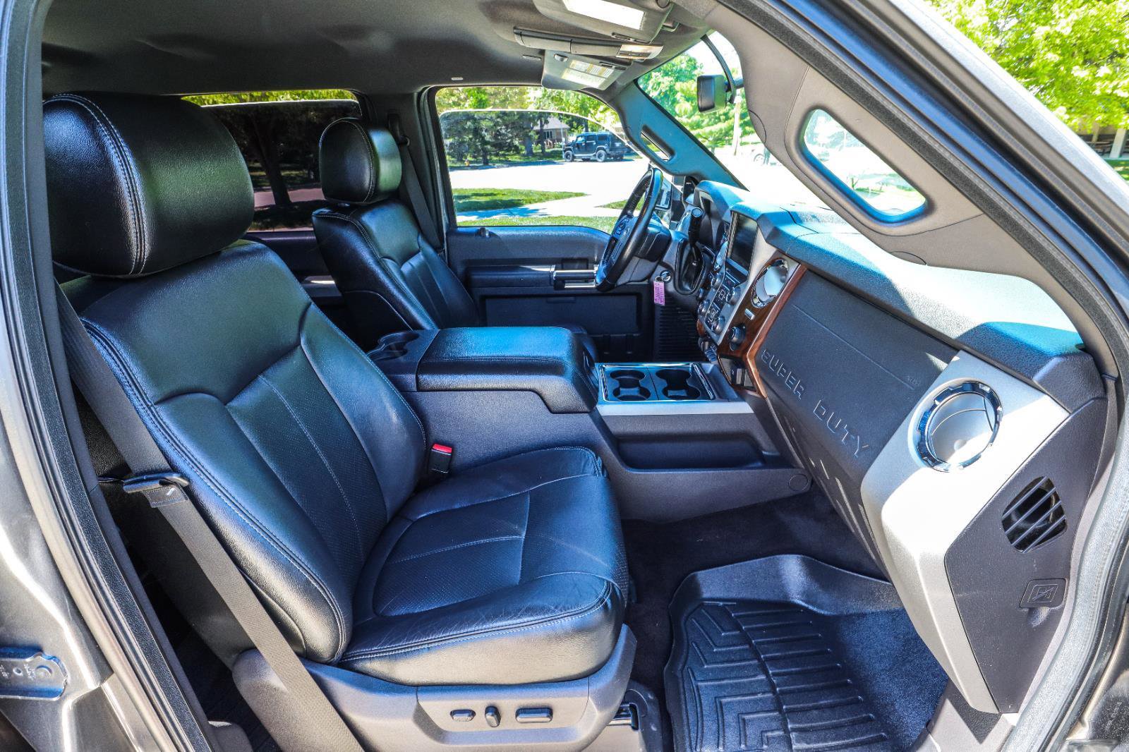 Used 2013 Ford F250 Lariat w/ Lariat Interior Pkg AWD/4WD image 43