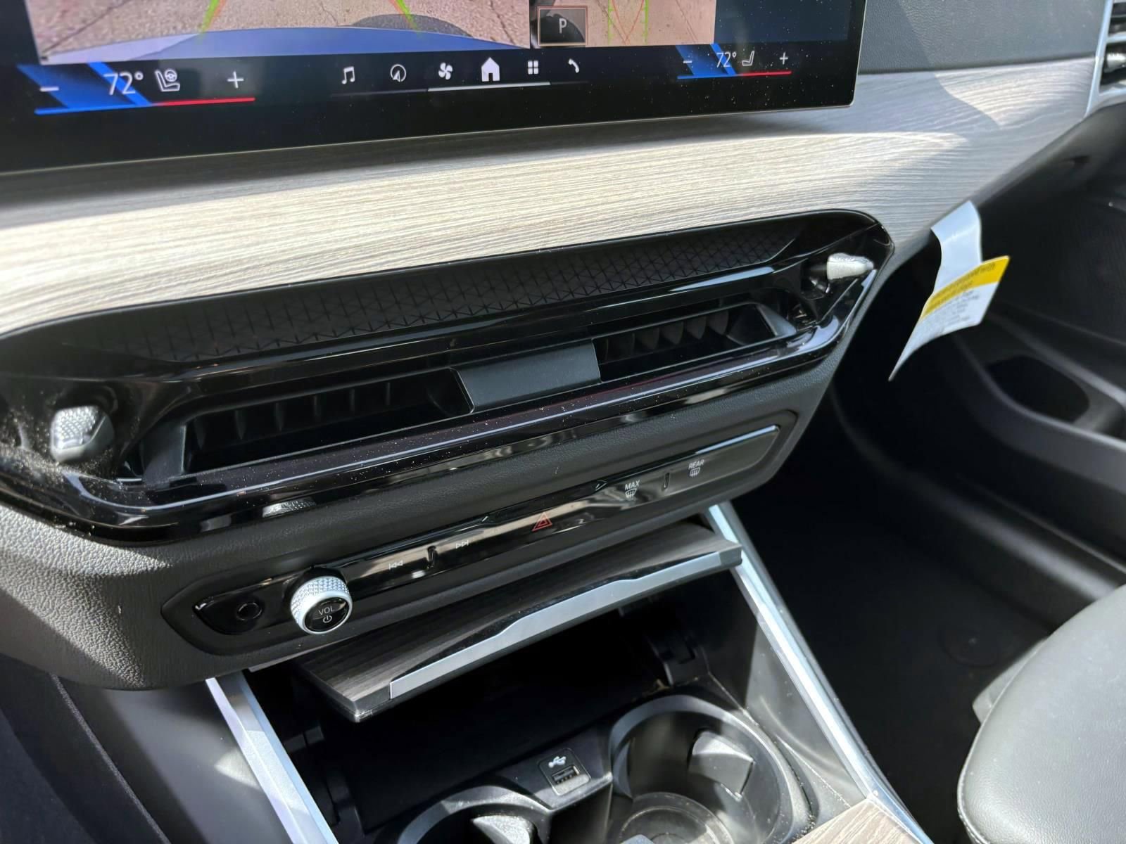 Used 2025 BMW 330i xDrive Sedan AWD/4WD image 22