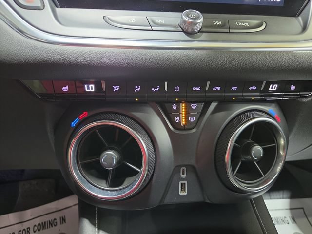 Used 2025 Chevrolet Blazer LT AWD/4WD image 13