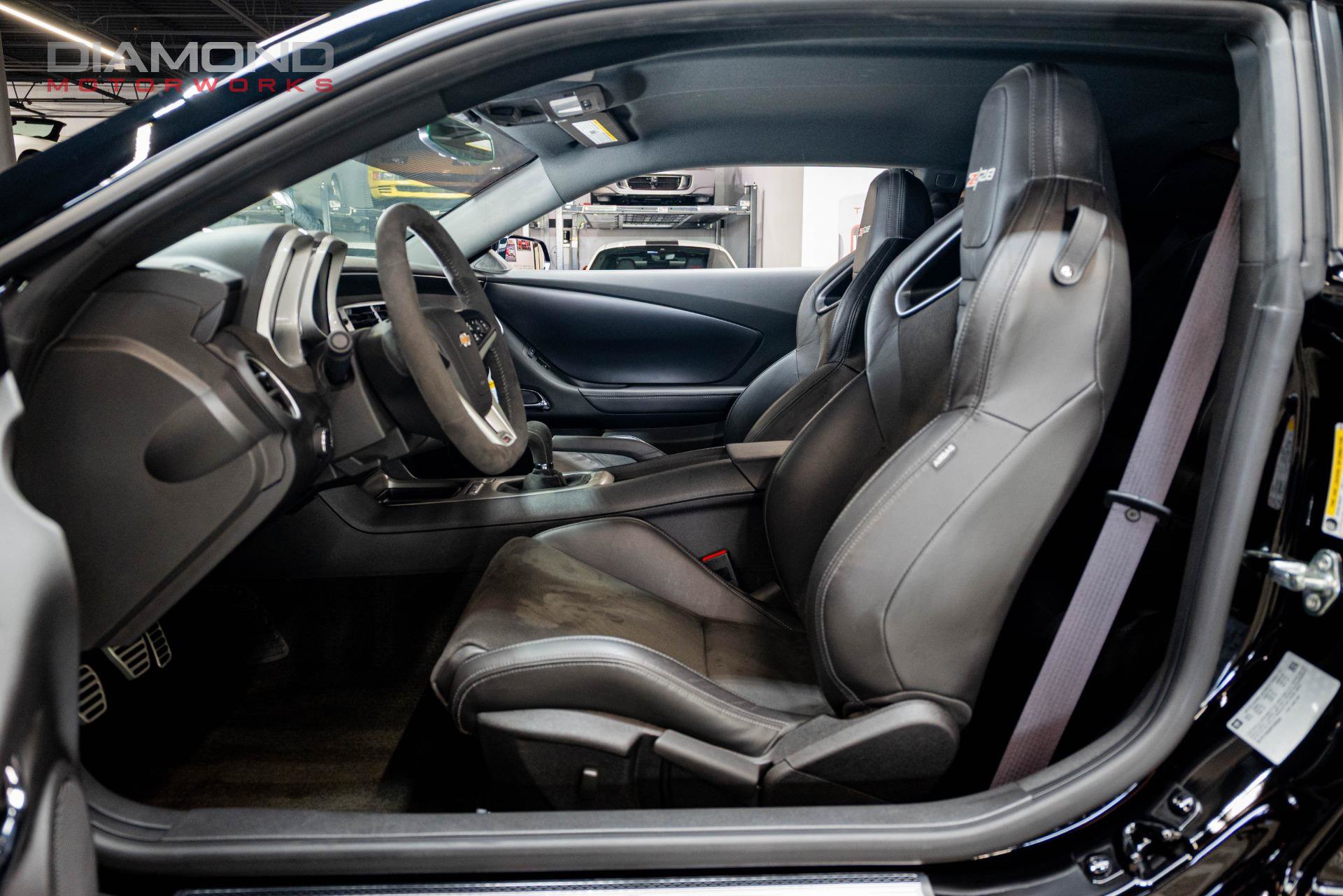 Used 2015 Chevrolet Camaro Z/28 RWD image 87