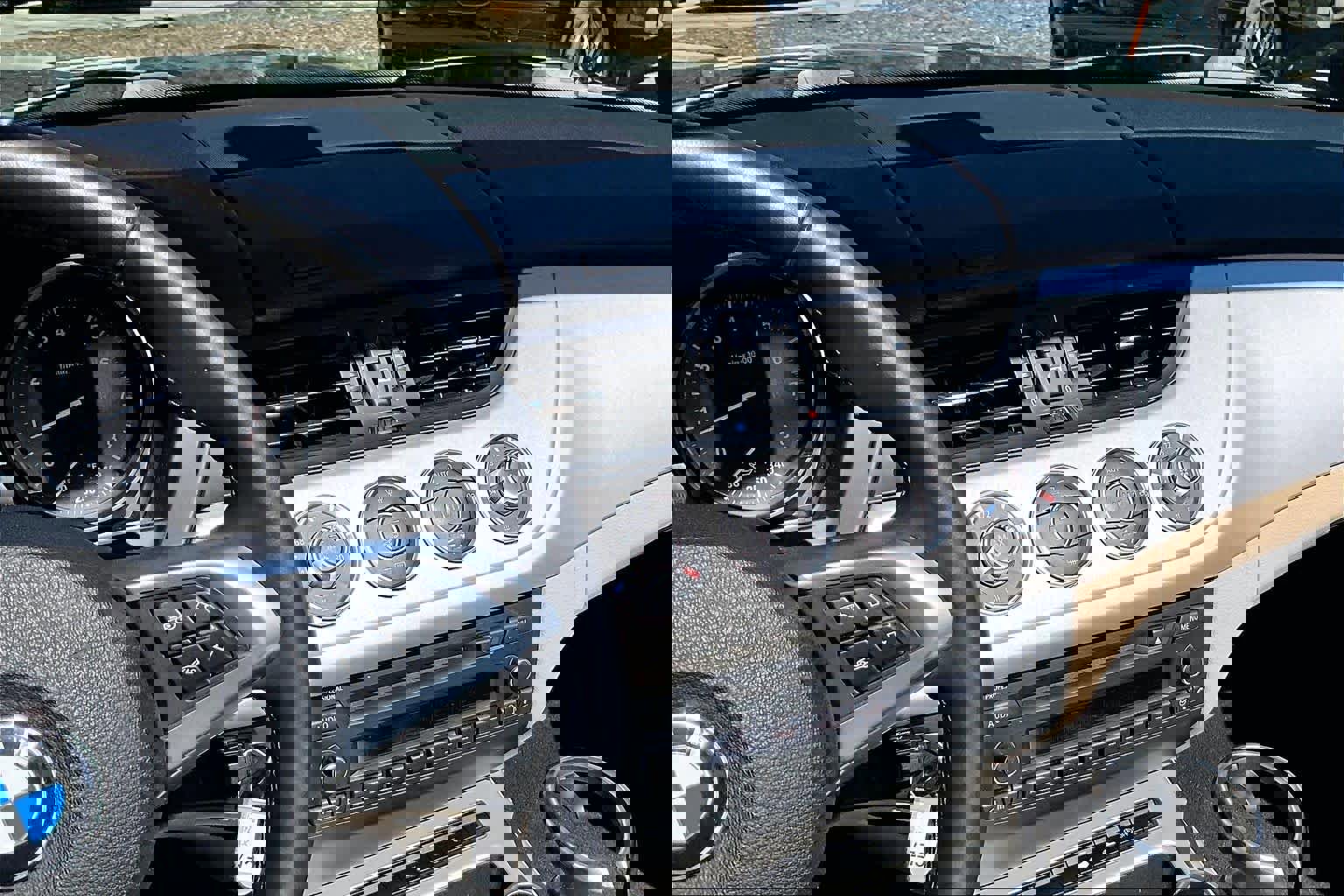 Used 2012 BMW Z4 sDrive28i image 7