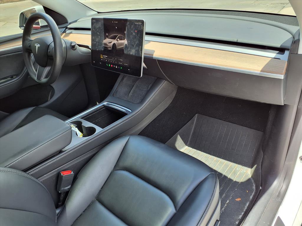 Used 2024 Tesla Model Y Performance AWD/4WD image 8