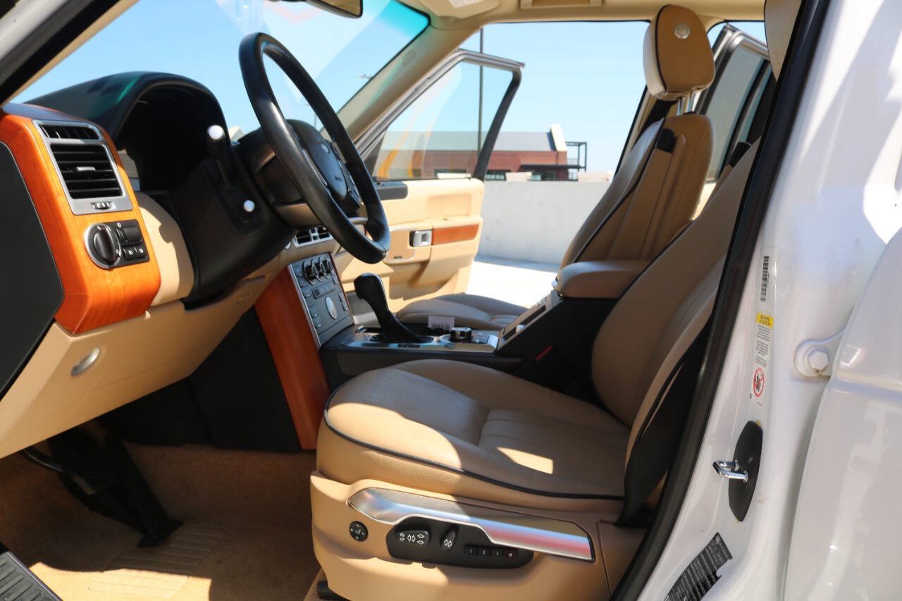 Used 2011 Land Rover Range Rover HSE AWD/4WD image 52