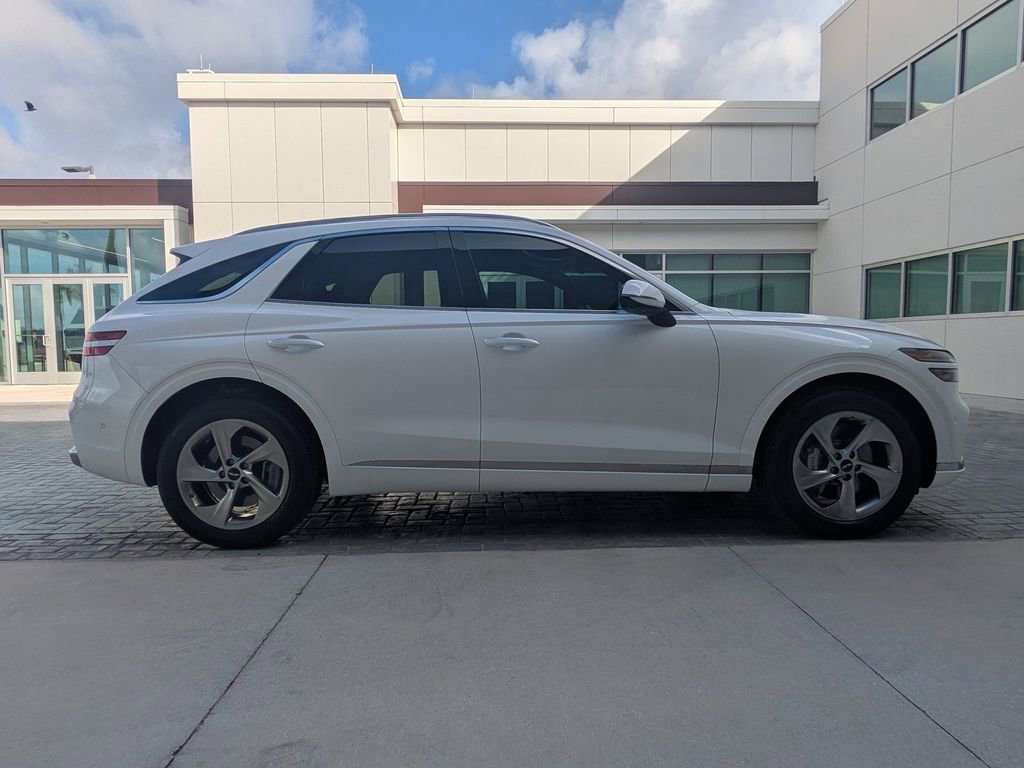 Used 2026 Genesis GV70 2.5T Advanced image 4