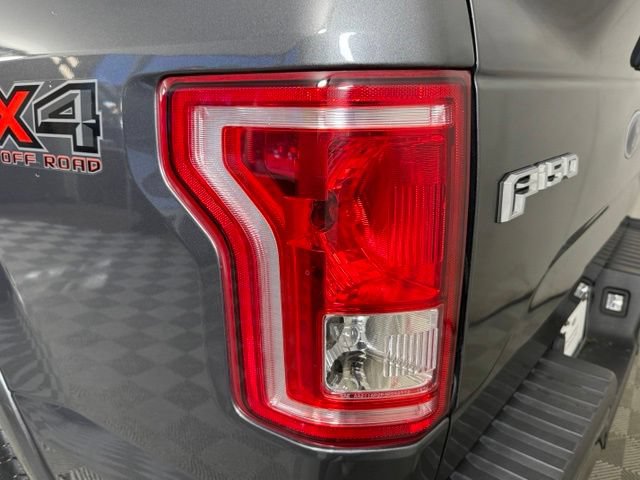 Used 2016 Ford F150 XLT w/ Equipment Group 302A Luxury AWD/4WD image 15