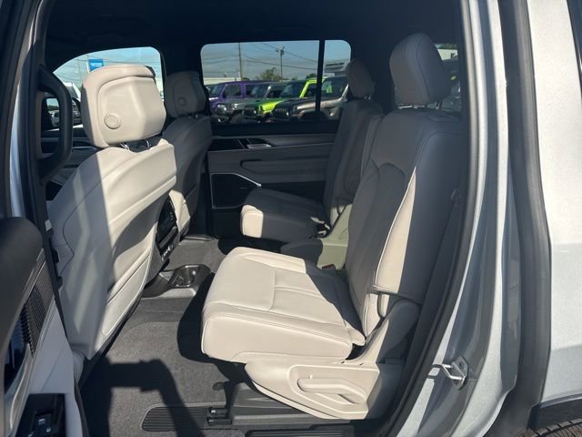 New 2026 Jeep Grand Wagoneer 2WD image 10