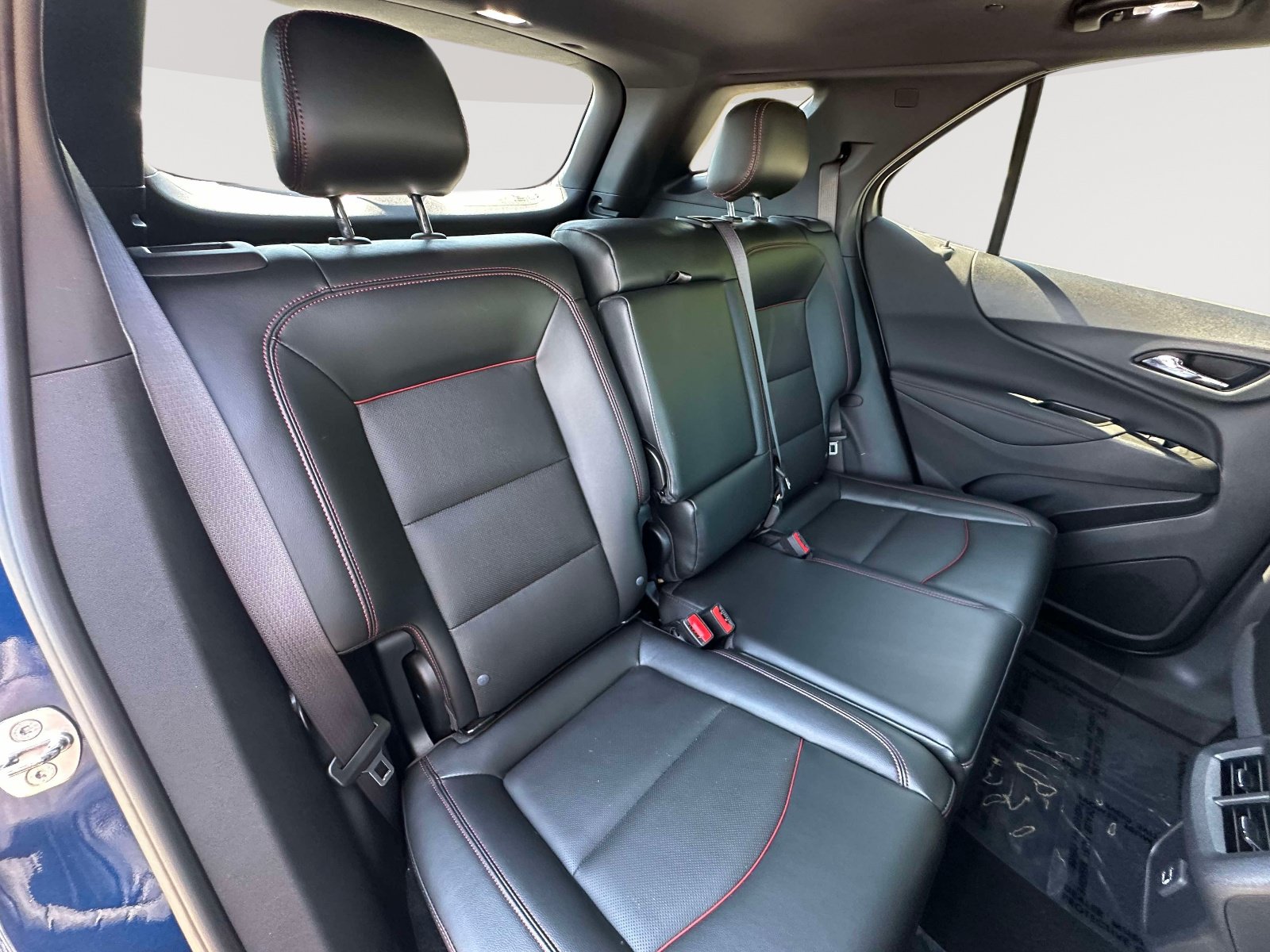 Used 2023 Chevrolet Equinox RS w/ RS Leather Package FWD image 32