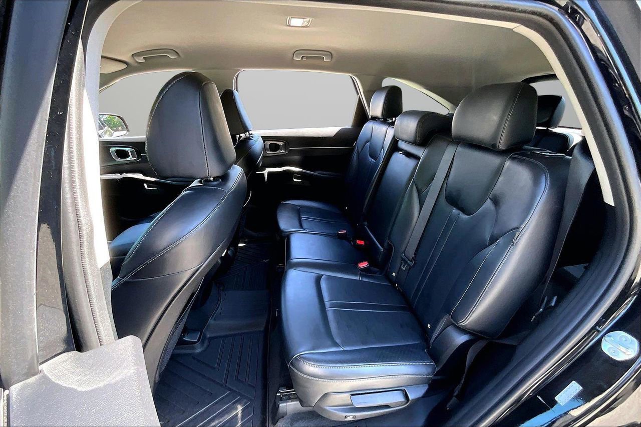 Used 2024 Kia Sorento S AWD/4WD image 22