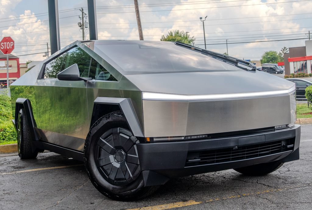 Used 2025 Tesla Cybertruck AWD Crew Cab image 3