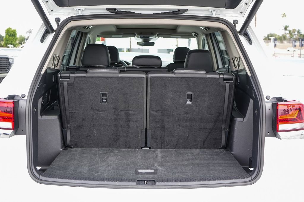 Used 2025 Volkswagen Atlas SEL AWD/4WD image 27