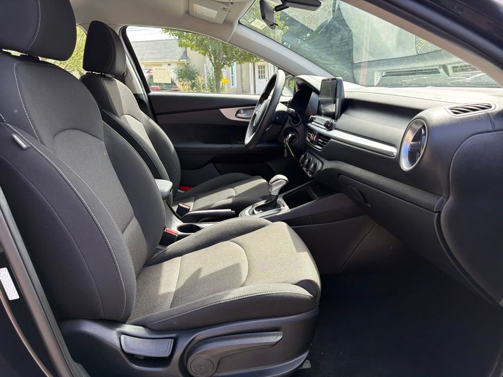 Certified 2022 Kia Forte LXS FWD image 28