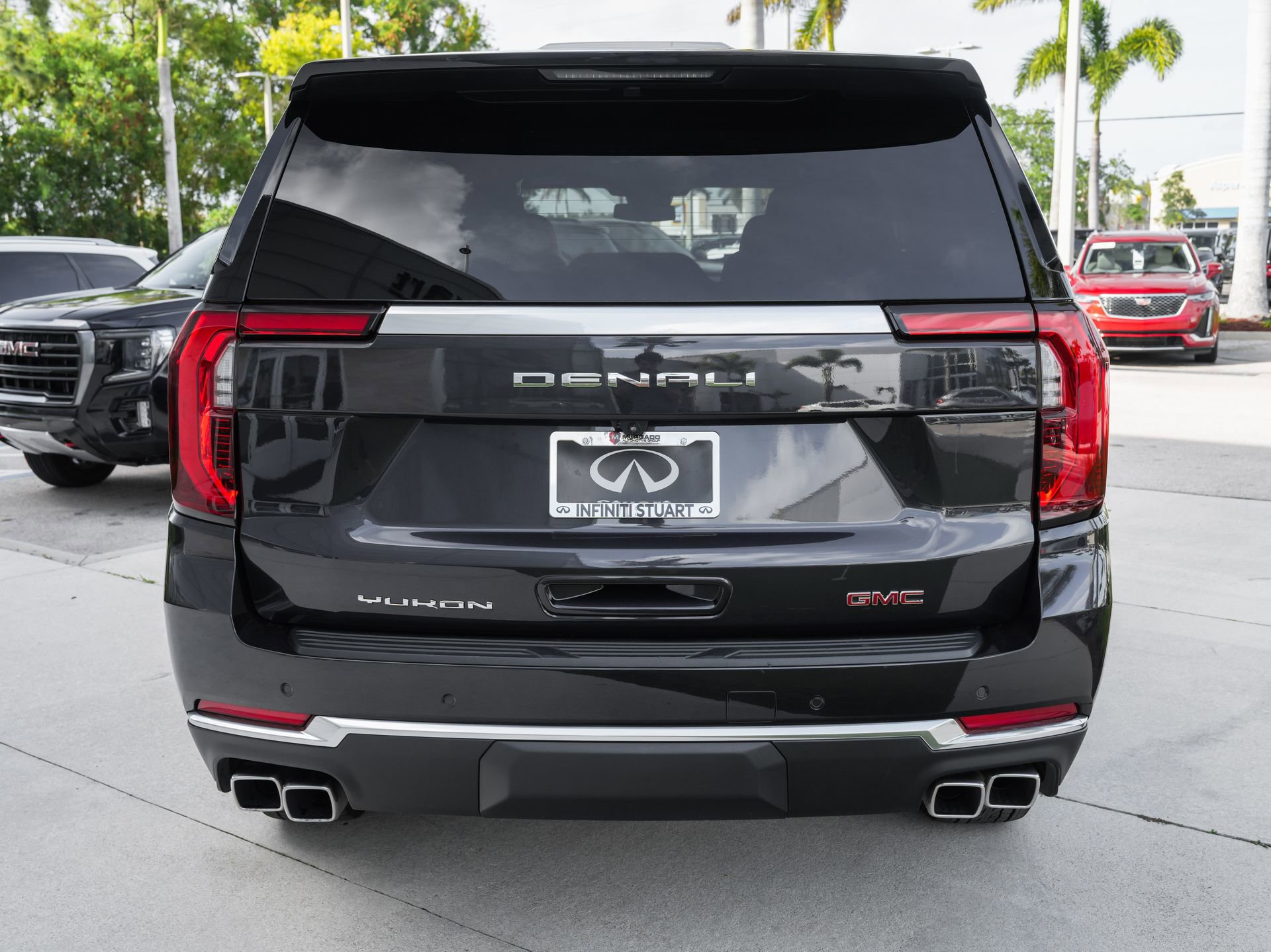 Used 2025 GMC Yukon Denali RWD image 23