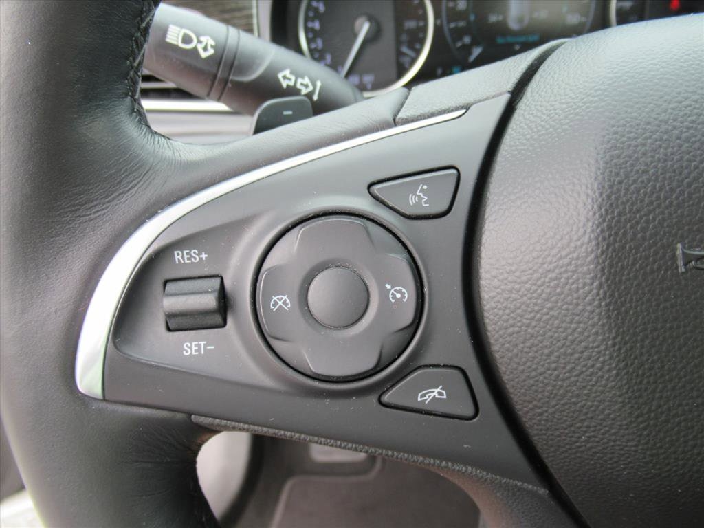 Used 2018 Buick LaCrosse Essence image 21