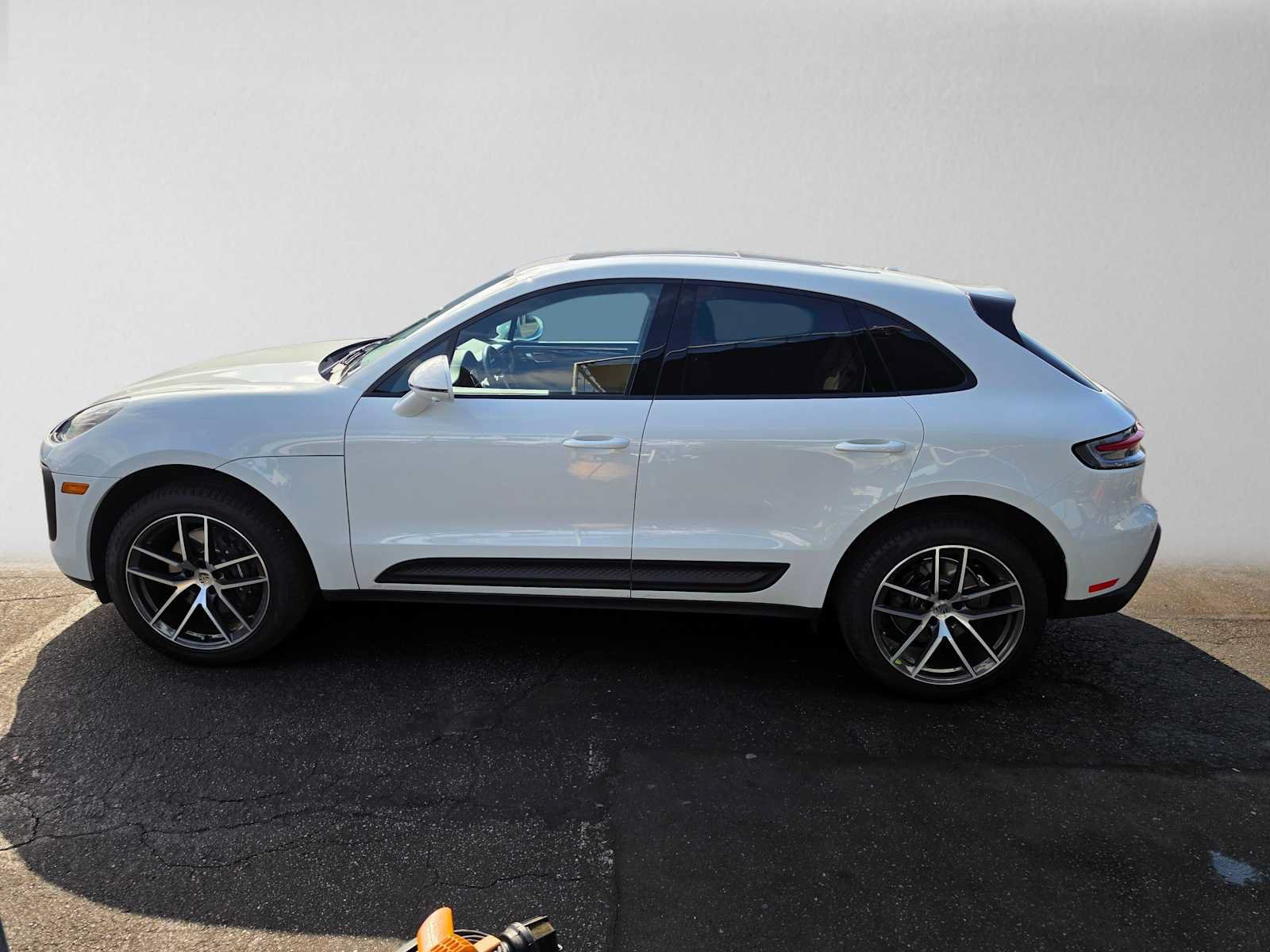 Used 2026 Porsche Macan AWD/4WD image 6