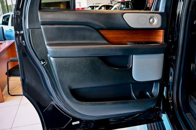 Used 2022 Lincoln Navigator L Black Label image 21