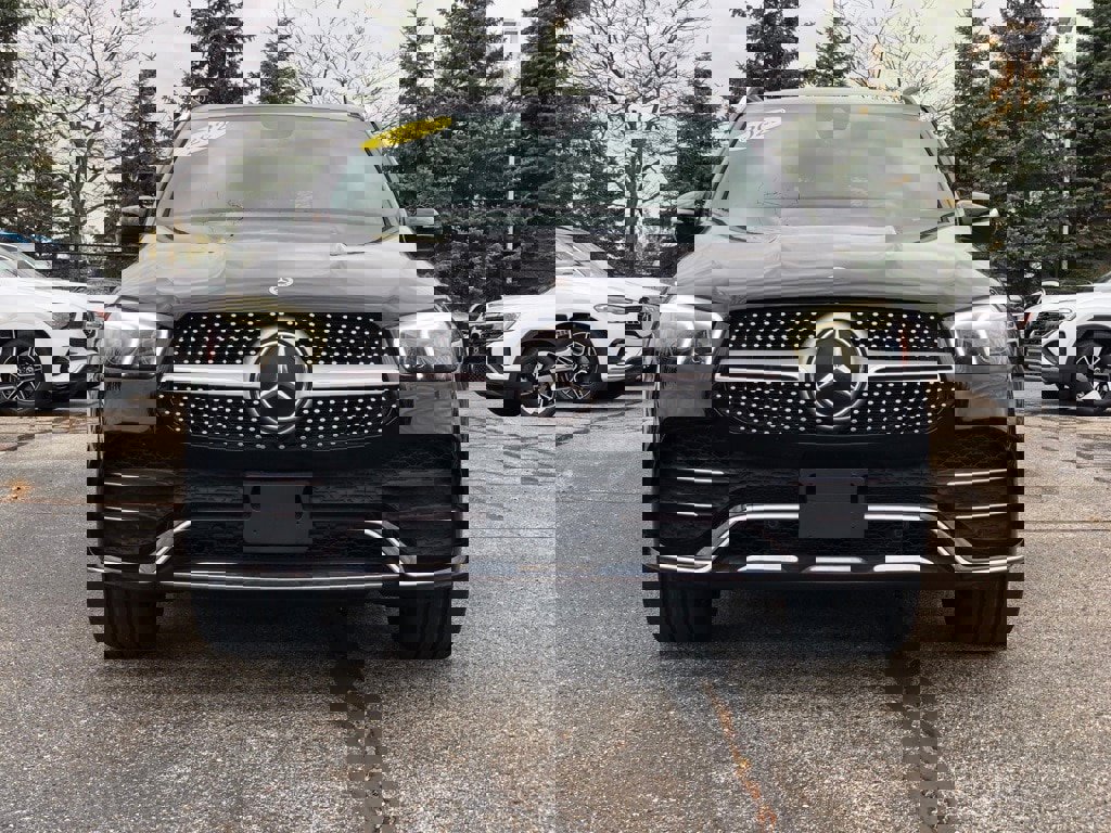 Certified 2022 Mercedes-Benz GLE 350 4MATIC w/ AMG Line Exterior image 2