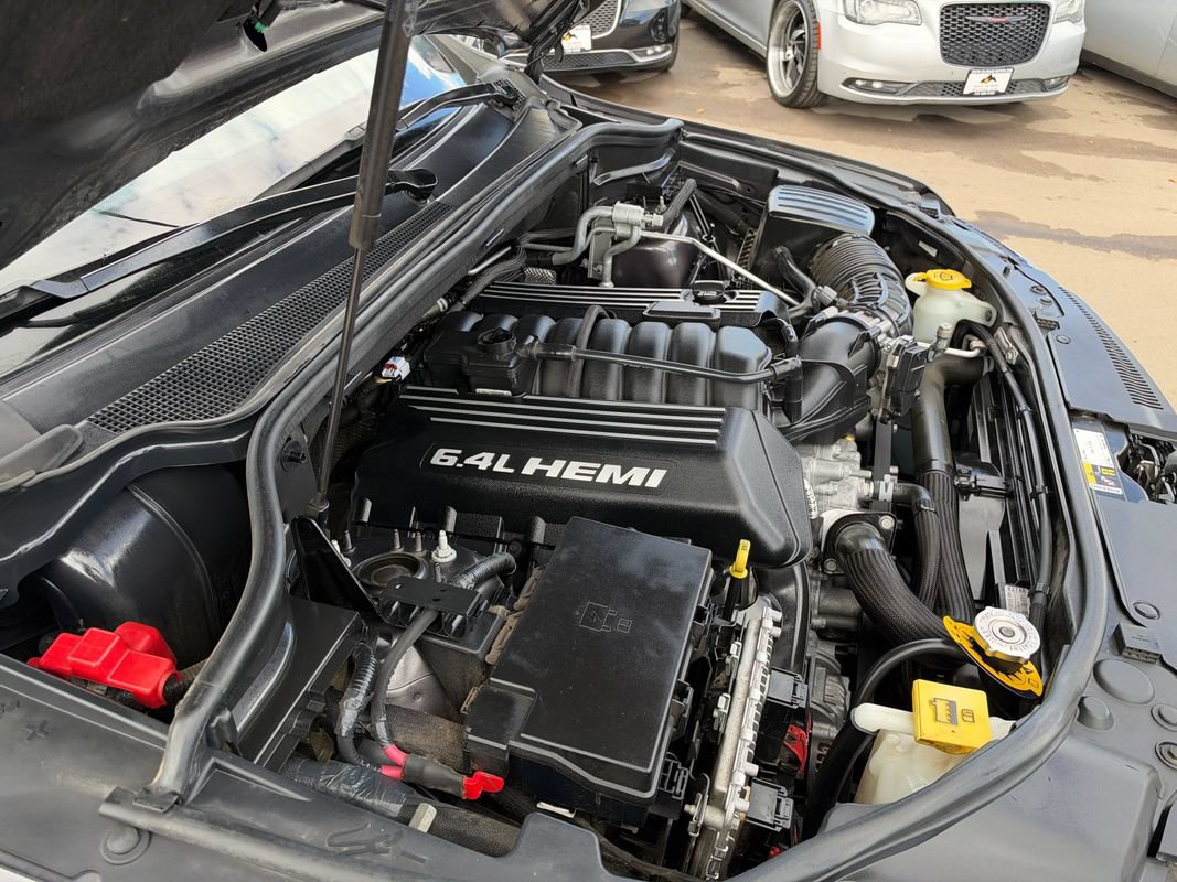 Used 2018 Jeep Grand Cherokee SRT AWD/4WD image 32